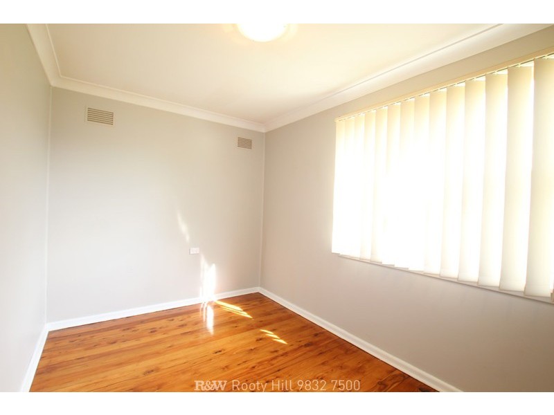 20 Melanesia Avenue, Lethbridge Park NSW 2770