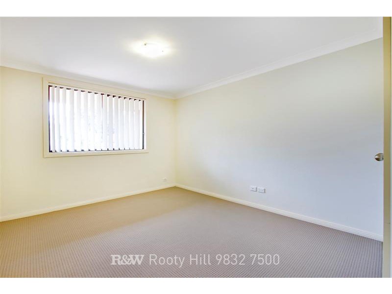 17 Bond Place, Oxley Park NSW 2760