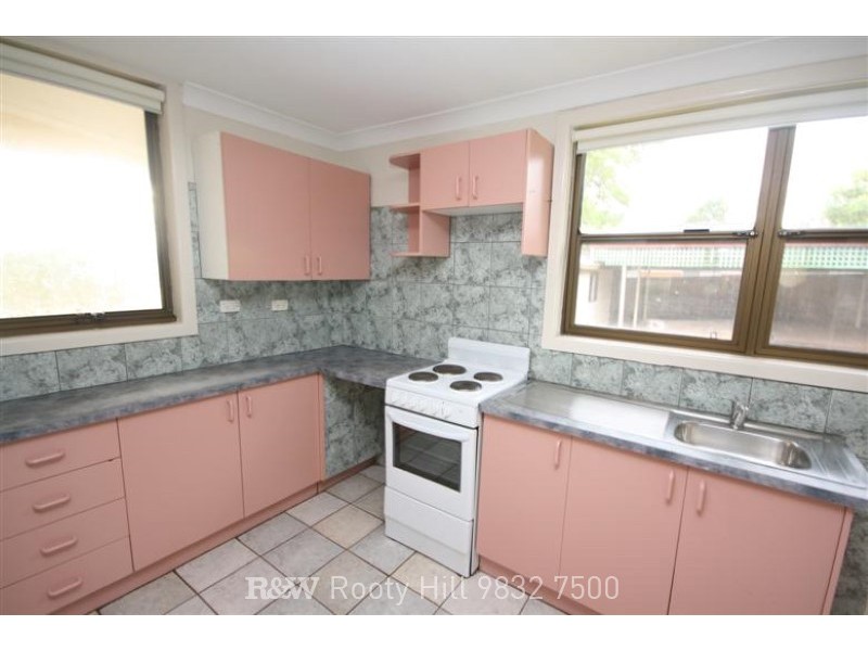 15 Stapleton Parade, St Marys NSW 2760