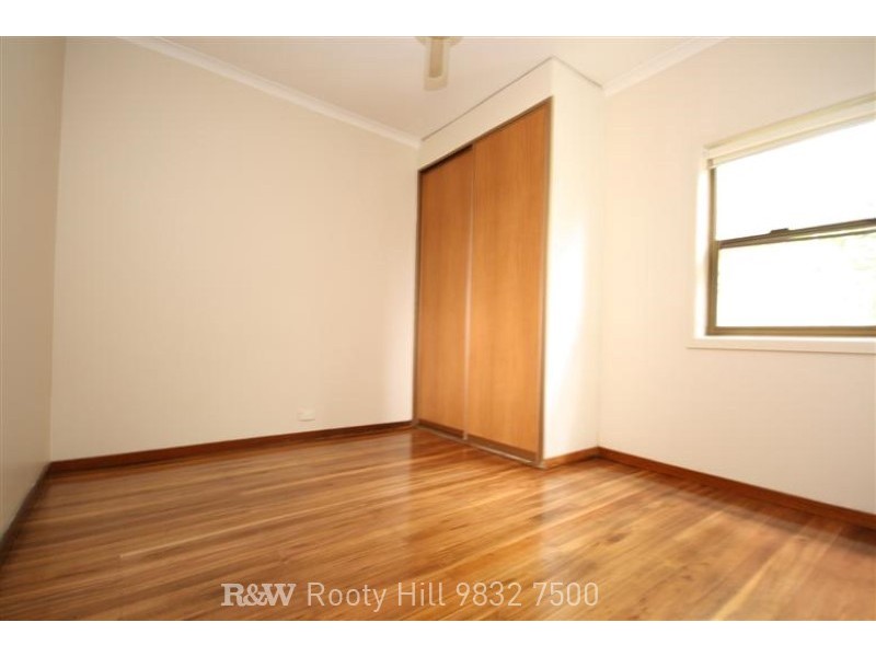 15 Stapleton Parade, St Marys NSW 2760