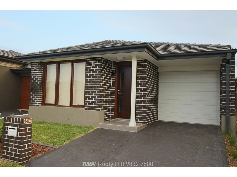 27 Herford Street, Ropes Crossing NSW 2760