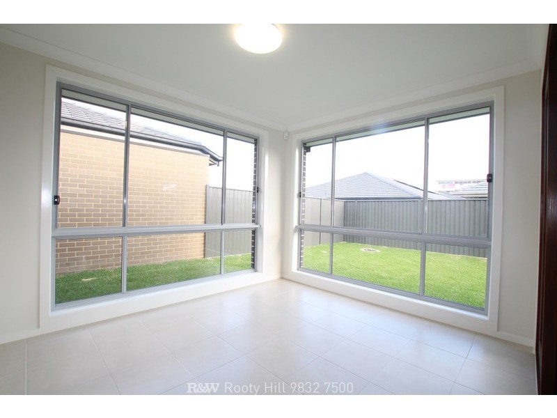 27 Herford Street, Ropes Crossing NSW 2760