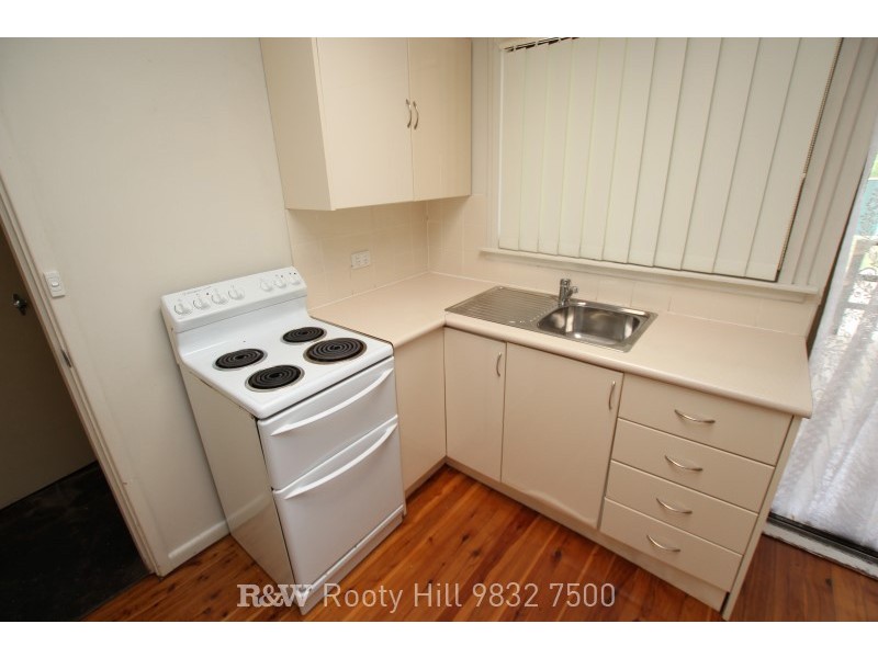 19 Wangaroa Crescent, Lethbridge Park NSW 2770