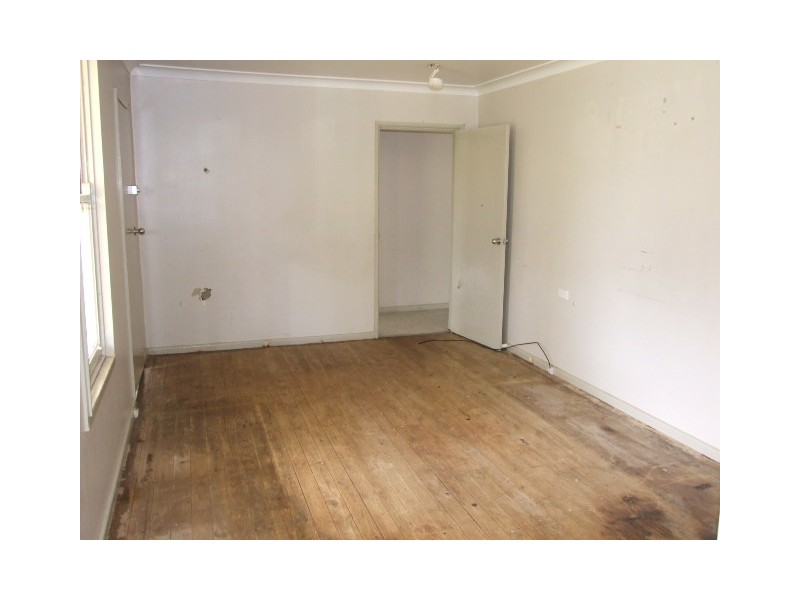 5 TONGA PLACE, Lethbridge Park NSW 2770