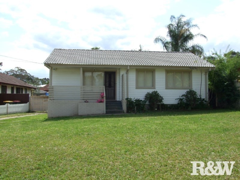 42 Idriess Crescent, Blackett NSW 2770