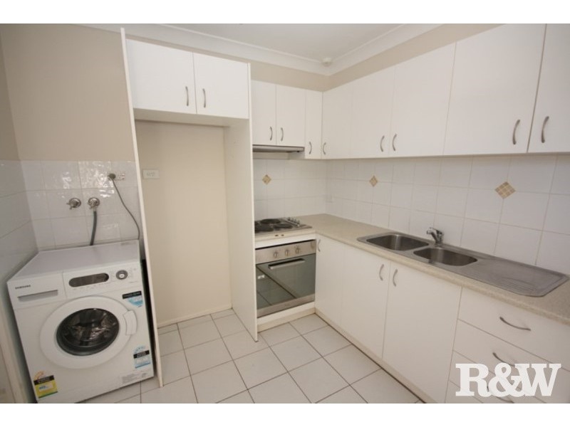 42 Idriess Crescent, Blackett NSW 2770