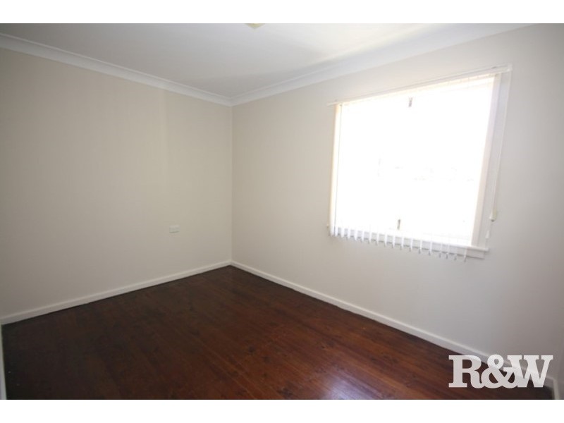 42 Idriess Crescent, Blackett NSW 2770