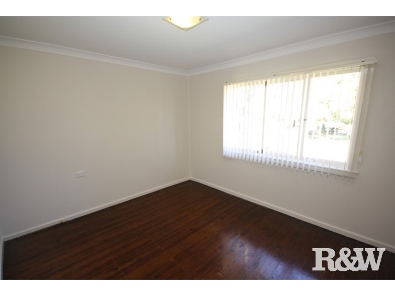 42 Idriess Crescent, Blackett NSW 2770