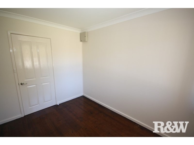 42 Idriess Crescent, Blackett NSW 2770