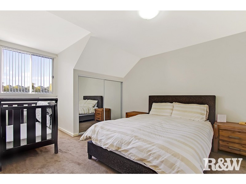 2/10 Brisbane Street, Oxley Park NSW 2760