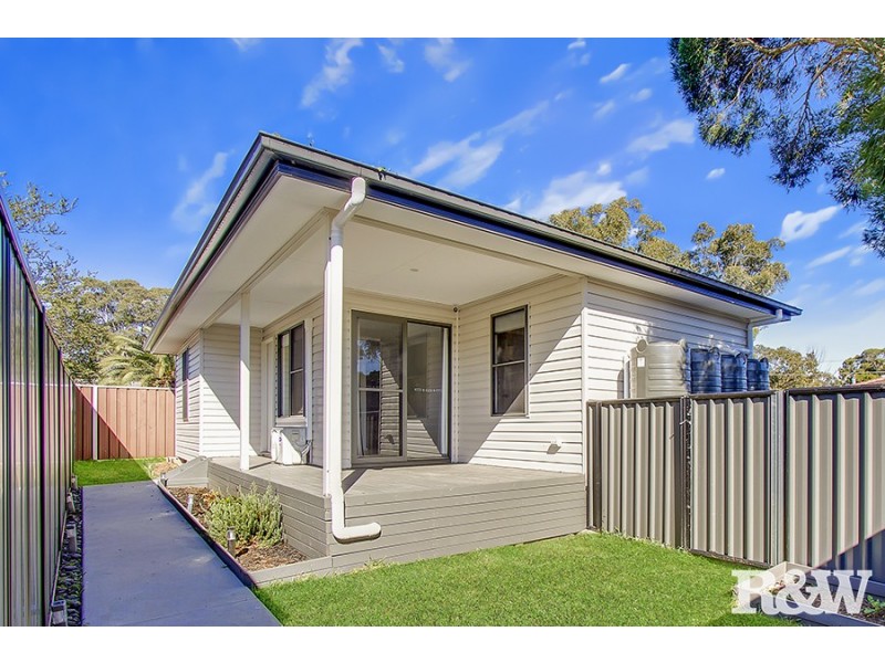 32A Marquesa Crescent, Lethbridge Park NSW 2770