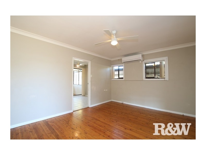 72 Bennett Road, Colyton NSW 2760