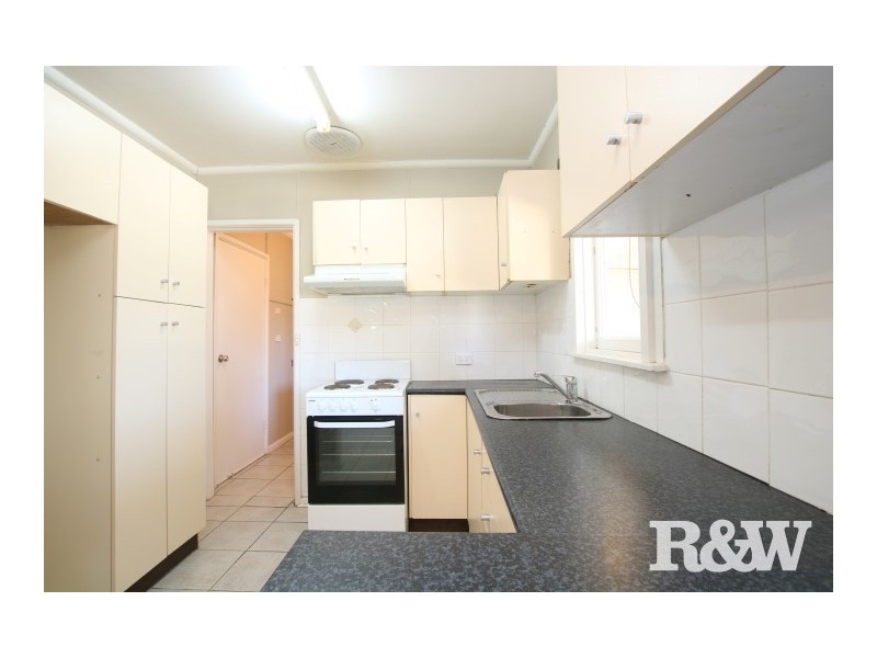 72 Bennett Road, Colyton NSW 2760