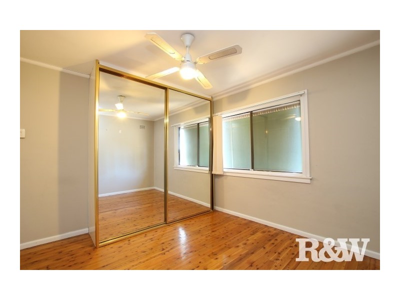 72 Bennett Road, Colyton NSW 2760