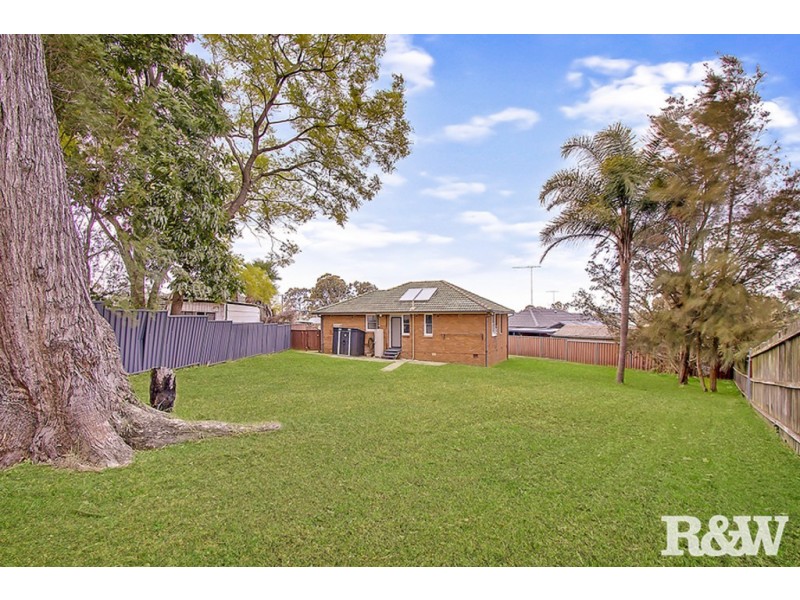 8 Petrel Place, Tregear NSW 2770