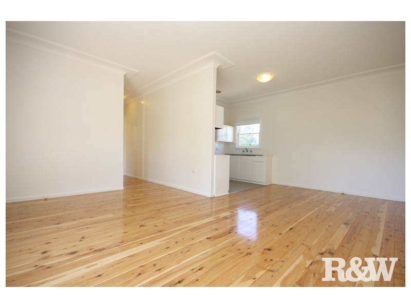 32 Woodview Road, Oxley Park NSW 2760