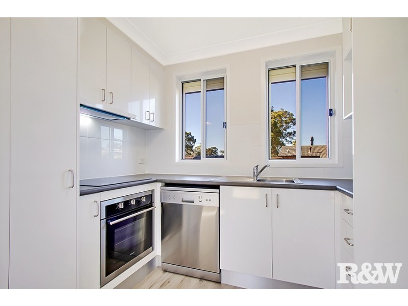 15 Roebuck Crescent, Willmot NSW 2770