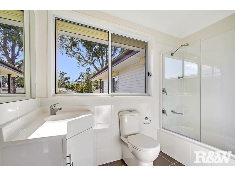 15 Roebuck Crescent, Willmot NSW 2770