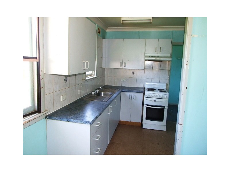 39 PITCAIRN AVENUE, Lethbridge Park NSW 2770