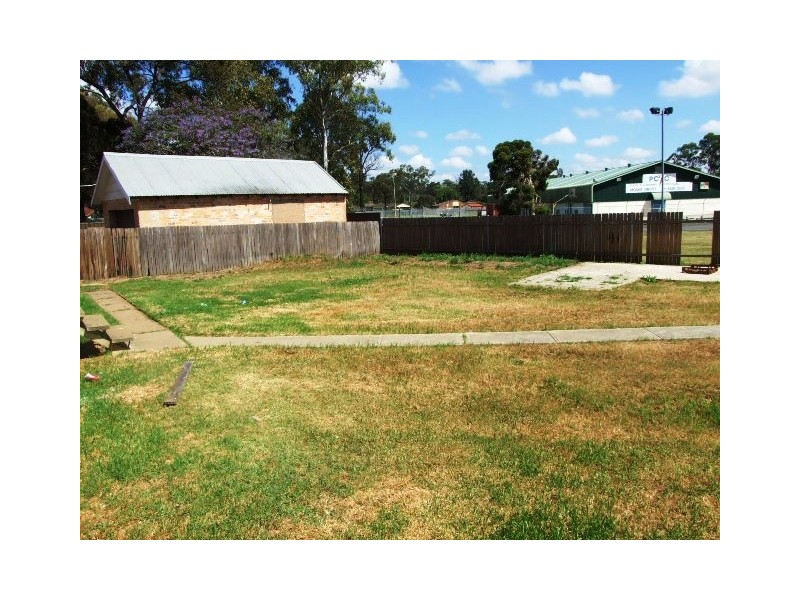 39 PITCAIRN AVENUE, Lethbridge Park NSW 2770