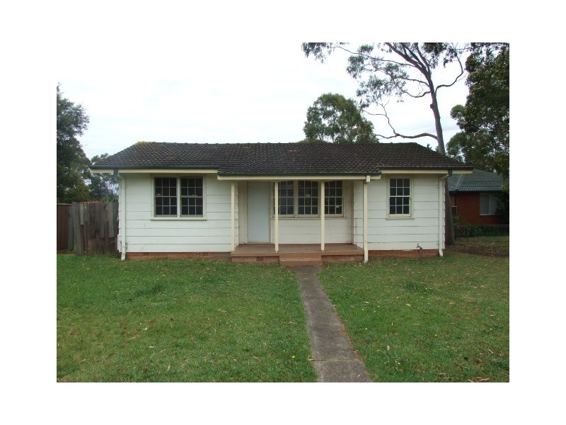 12  DAMPIER PLACE, Whalan NSW 2770