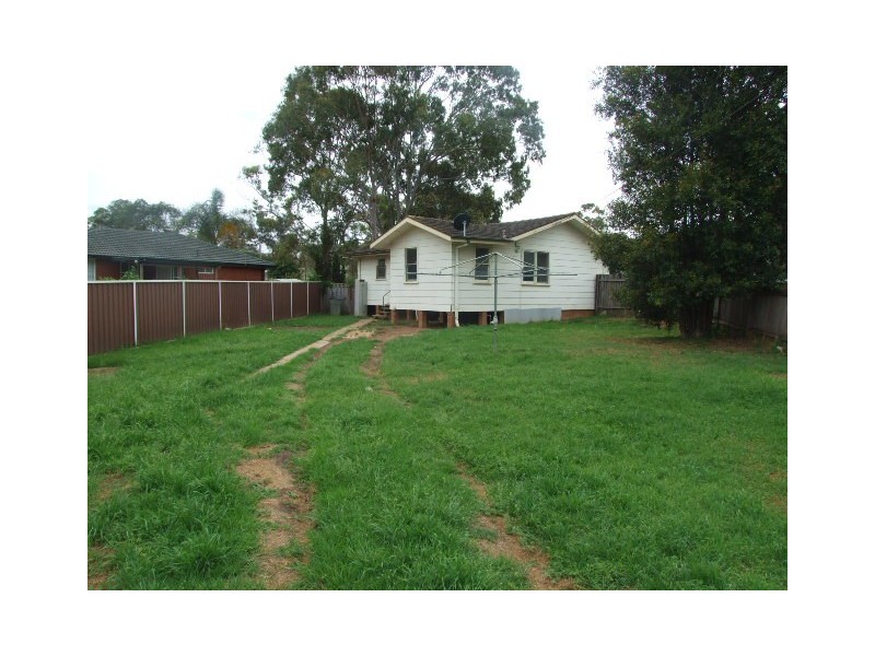 12  DAMPIER PLACE, Whalan NSW 2770