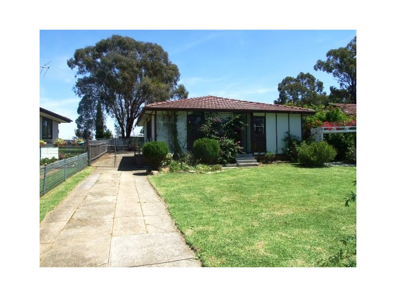 17  MAPLE ROAD, St Marys NSW 2760