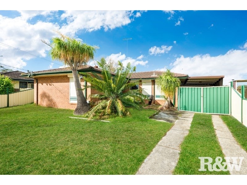 8 Resolution Avenue, Willmot NSW 2770