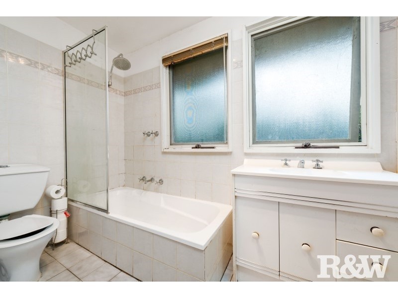 8 Resolution Avenue, Willmot NSW 2770