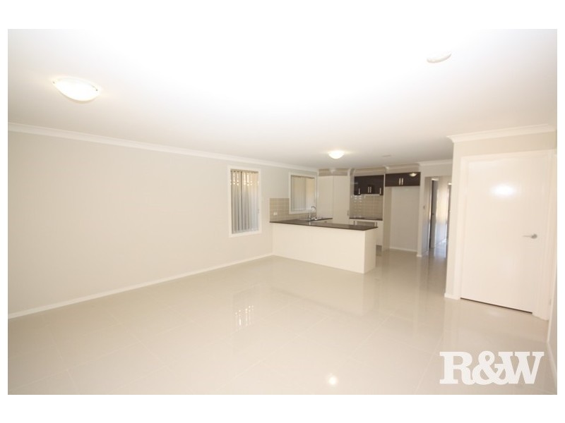 6 Twynam Place, Minto NSW 2566