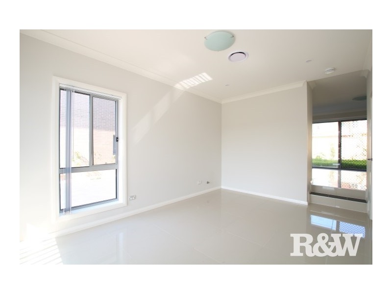 2/144 Hamrun Circuit, Rooty Hill NSW 2766