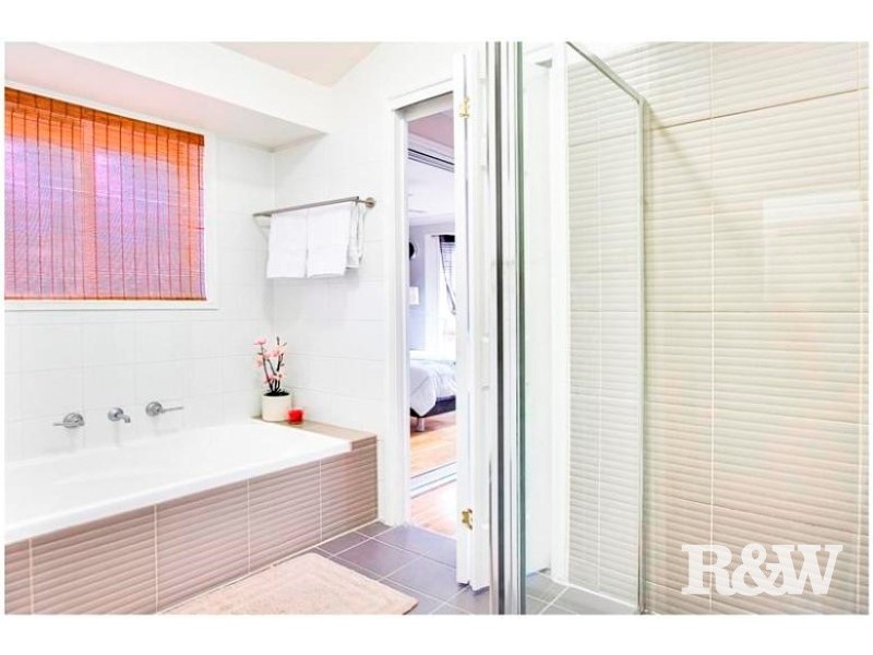 42 Mifsud Crescent, Oakhurst NSW 2761