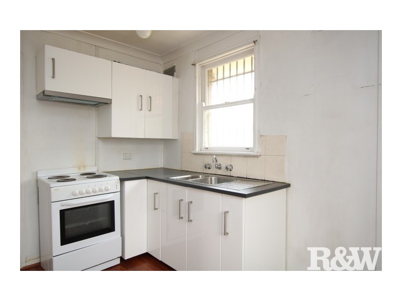 20 Sandakan Crescent, Lethbridge Park NSW 2770