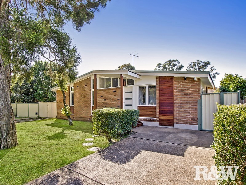 17 Mindanao Avenue, Lethbridge Park NSW 2770