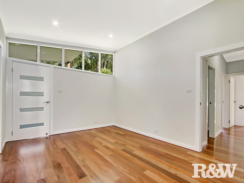 17 Mindanao Avenue, Lethbridge Park NSW 2770