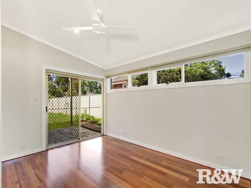 17 Mindanao Avenue, Lethbridge Park NSW 2770