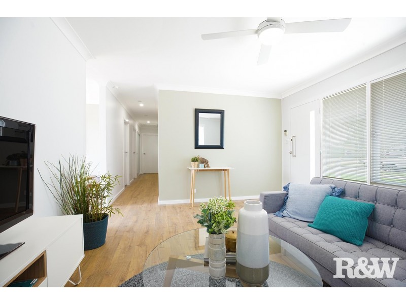 50 Nauru Crescent, Lethbridge Park NSW 2770