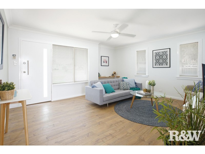 50 Nauru Crescent, Lethbridge Park NSW 2770