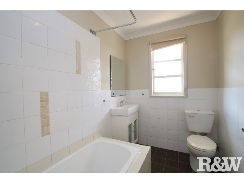 46 Waitaki Crescent, Lethbridge Park NSW 2770