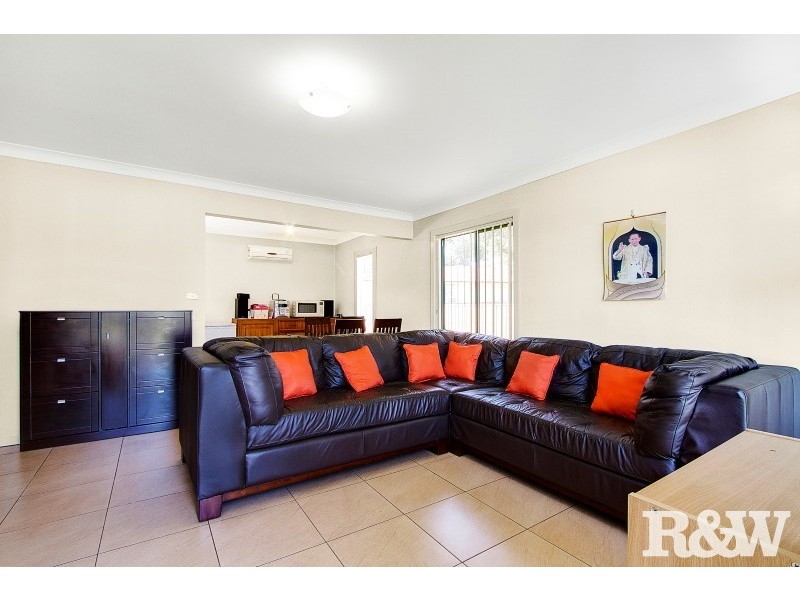 5 Aitape Crescent, Whalan NSW 2770