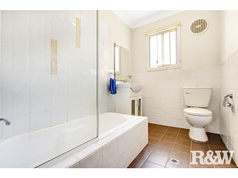 5 Aitape Crescent, Whalan NSW 2770