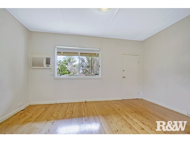 9 Cambridge Street, Cambridge Park NSW 2747