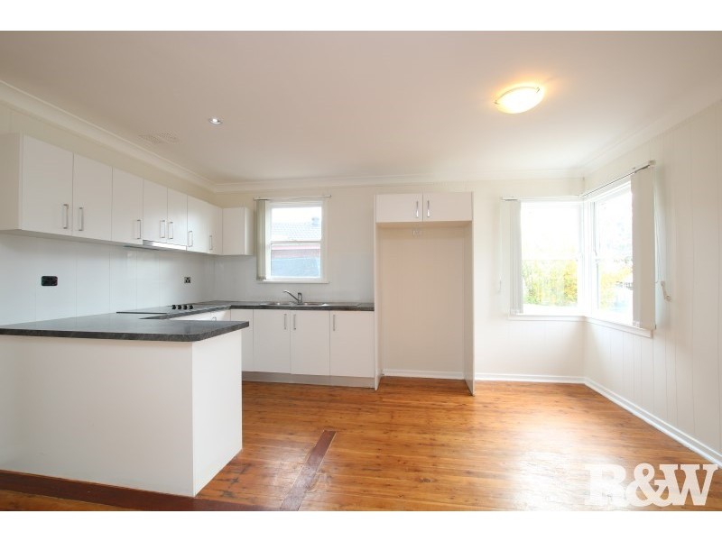 14 Copeland Road, Lethbridge Park NSW 2770