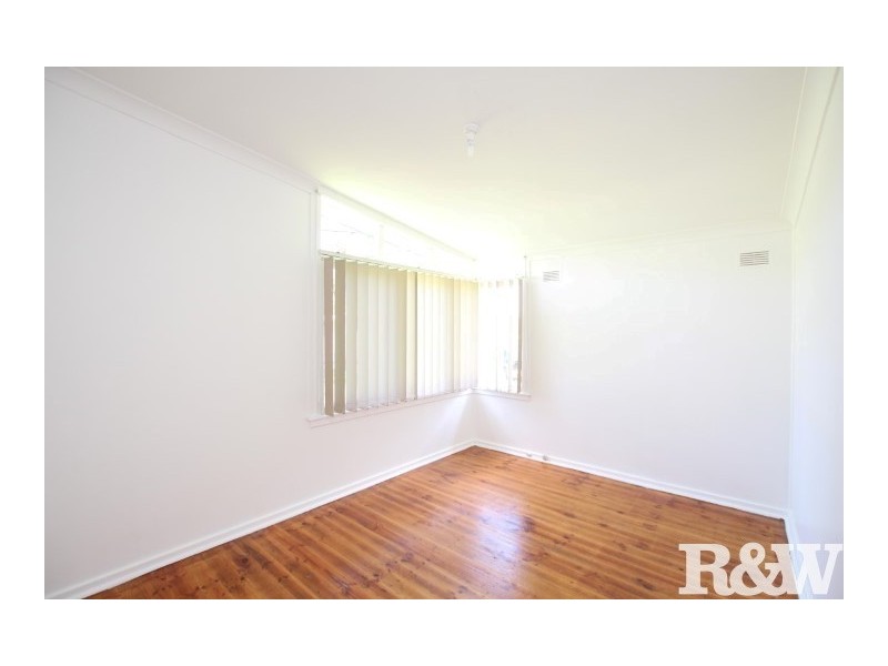 55 Bougainville Road, Lethbridge Park NSW 2770