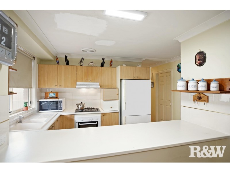 6 Simms Road, Oakhurst NSW 2761