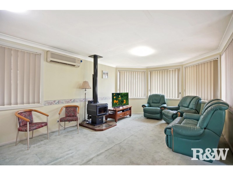 6 Simms Road, Oakhurst NSW 2761