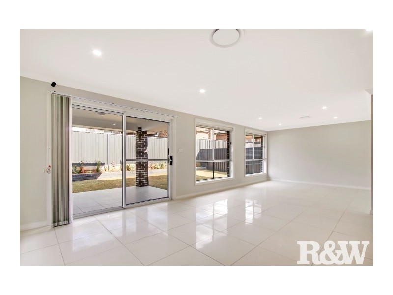 7 Putland Street, Riverstone NSW 2765