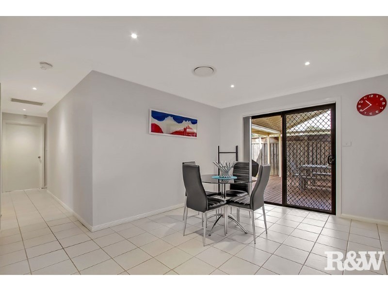 5 Bond Place, Oxley Park NSW 2760