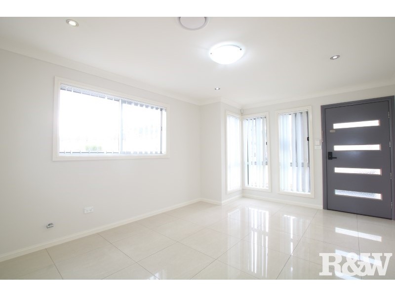 42/30 Australis Drive, Ropes Crossing NSW 2760