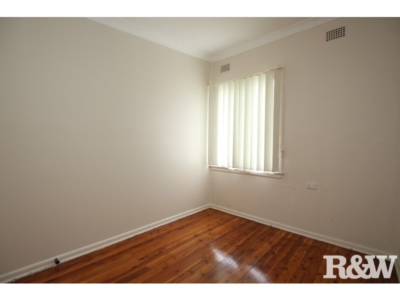 19 Wangaroa Crescent, Lethbridge Park NSW 2770